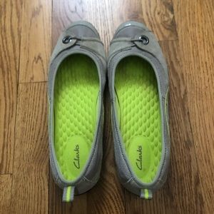 Clarks women’s flats, size 9.5